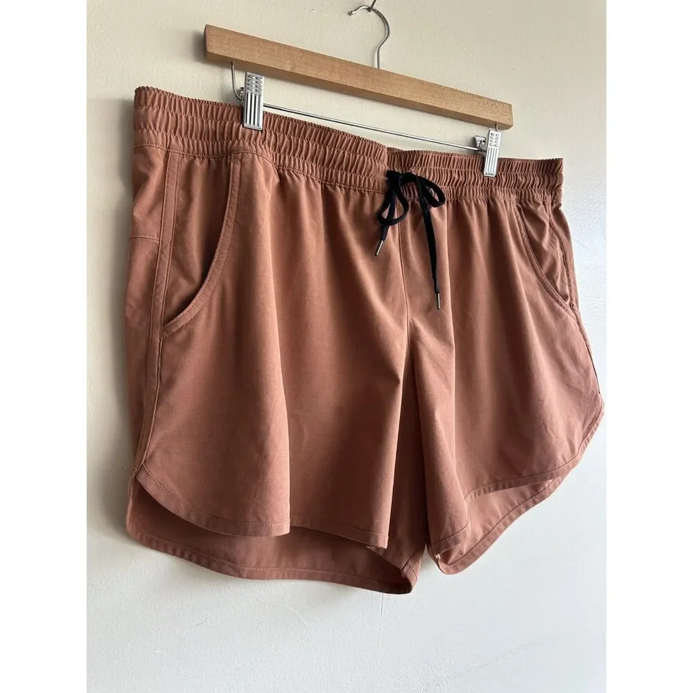 Columbia Men’s XL Terracotta Performance Fishing Shorts 5” Stretch Quick Dry